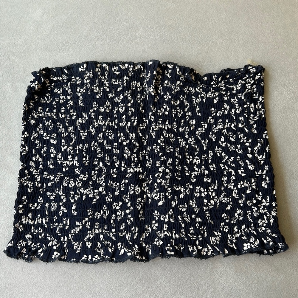 Brandy Melville J Galt stretch tube bandeau RARE navy white floral like new